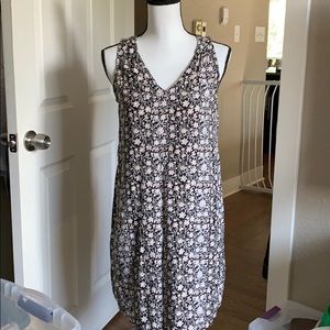 GAP Black Floral Sleeveless Shift Dress